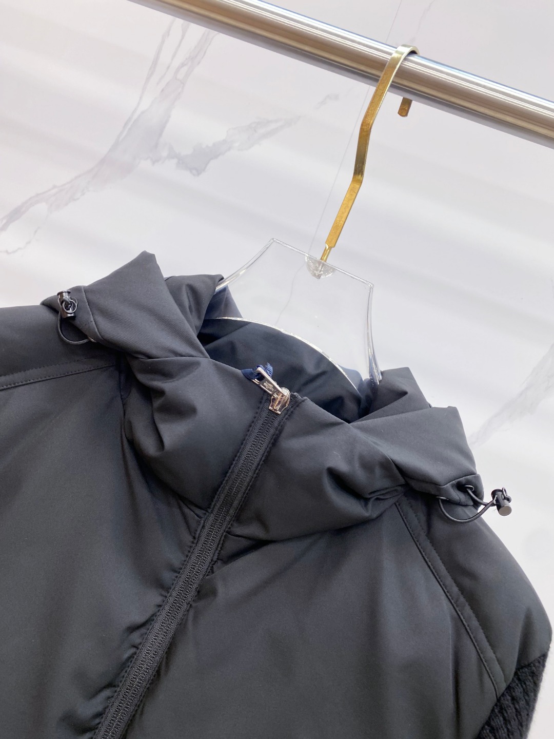 Moncler 蒙口 2025年秋冬新款羽绒服，针织连帽拼接羽绒服采用新国标95白鸭绒，秋冬新品内搭神器