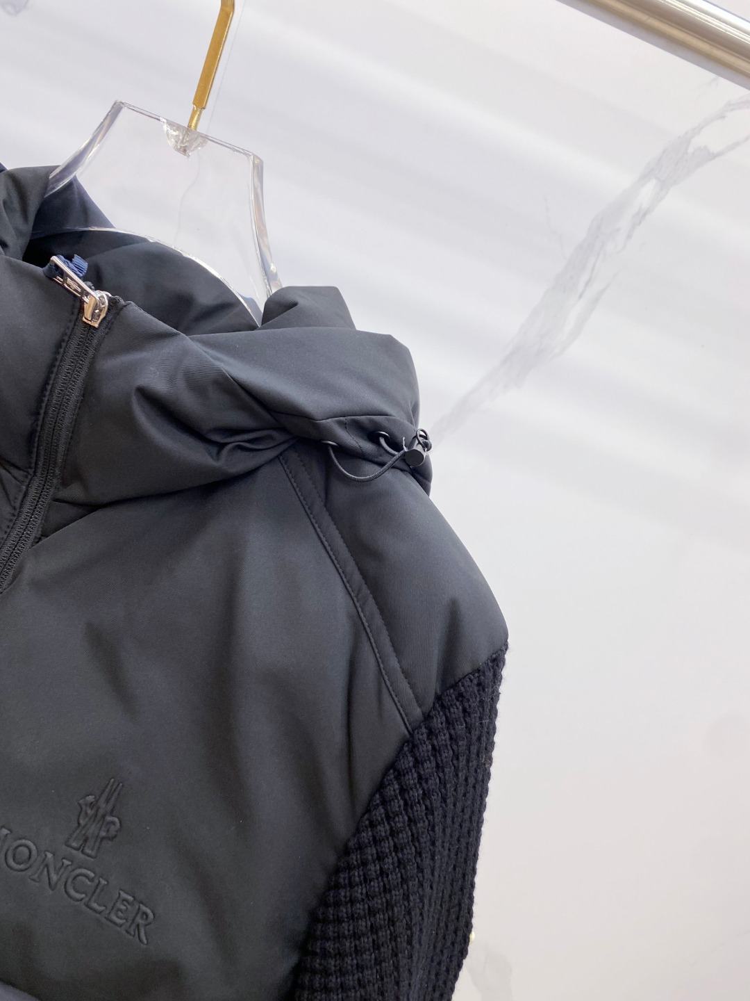 Moncler 蒙口 2025年秋冬新款羽绒服，针织连帽拼接羽绒服采用新国标95白鸭绒，秋冬新品内搭神器
