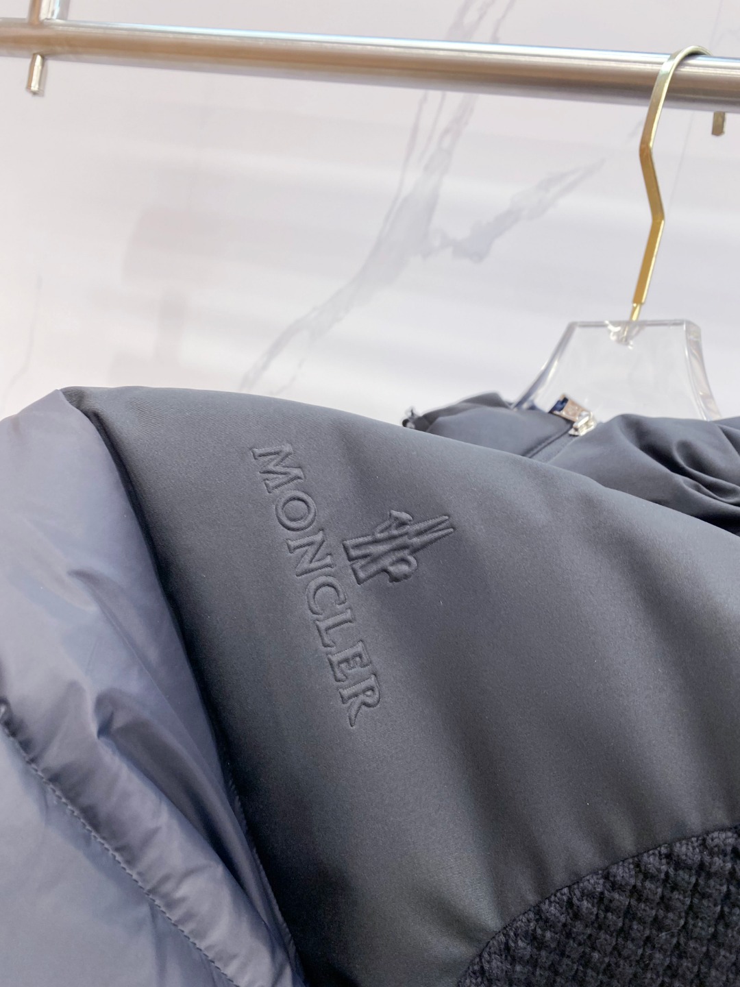 Moncler 蒙口 2025年秋冬新款羽绒服，针织连帽拼接羽绒服采用新国标95白鸭绒，秋冬新品内搭神器