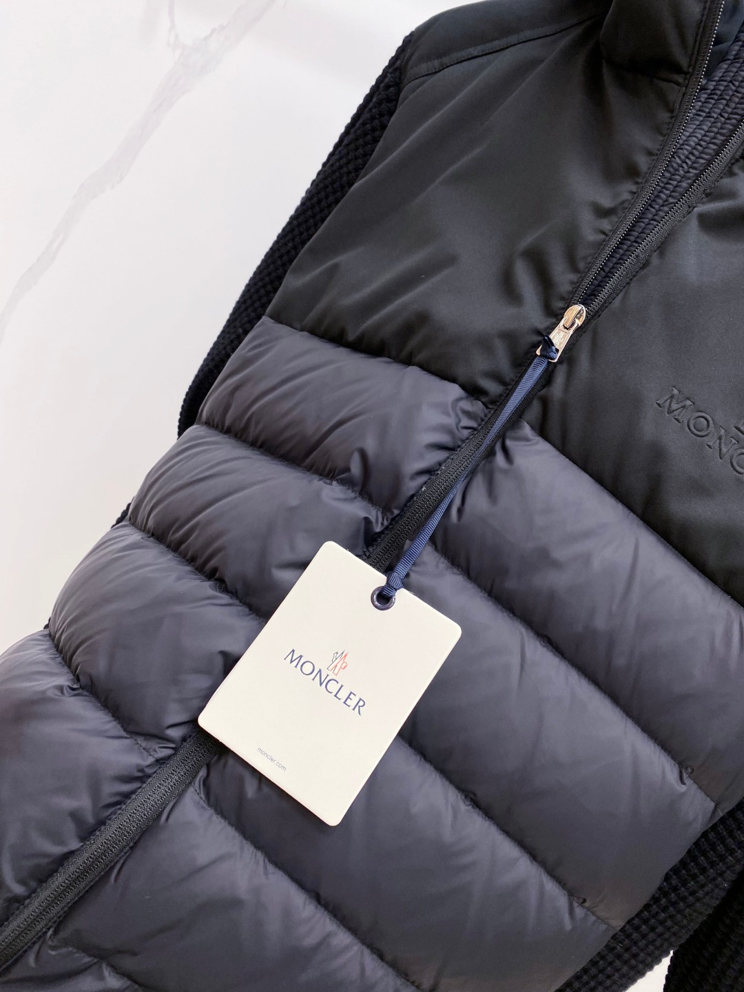 Moncler 蒙口 2025年秋冬新款羽绒服，针织连帽拼接羽绒服采用新国标95白鸭绒，秋冬新品内搭神器