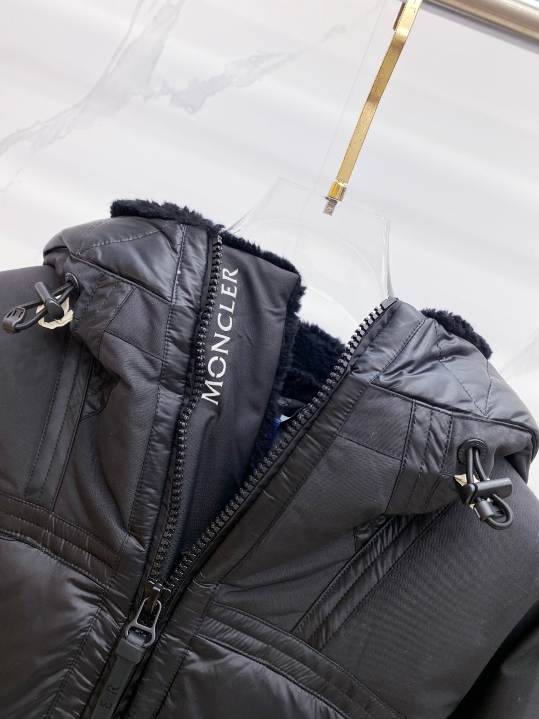 特级羽绒⬆️ Moncler Grenoble男士Morgins羊毛皮拼接里羽绒服.高端单品.原版购入开