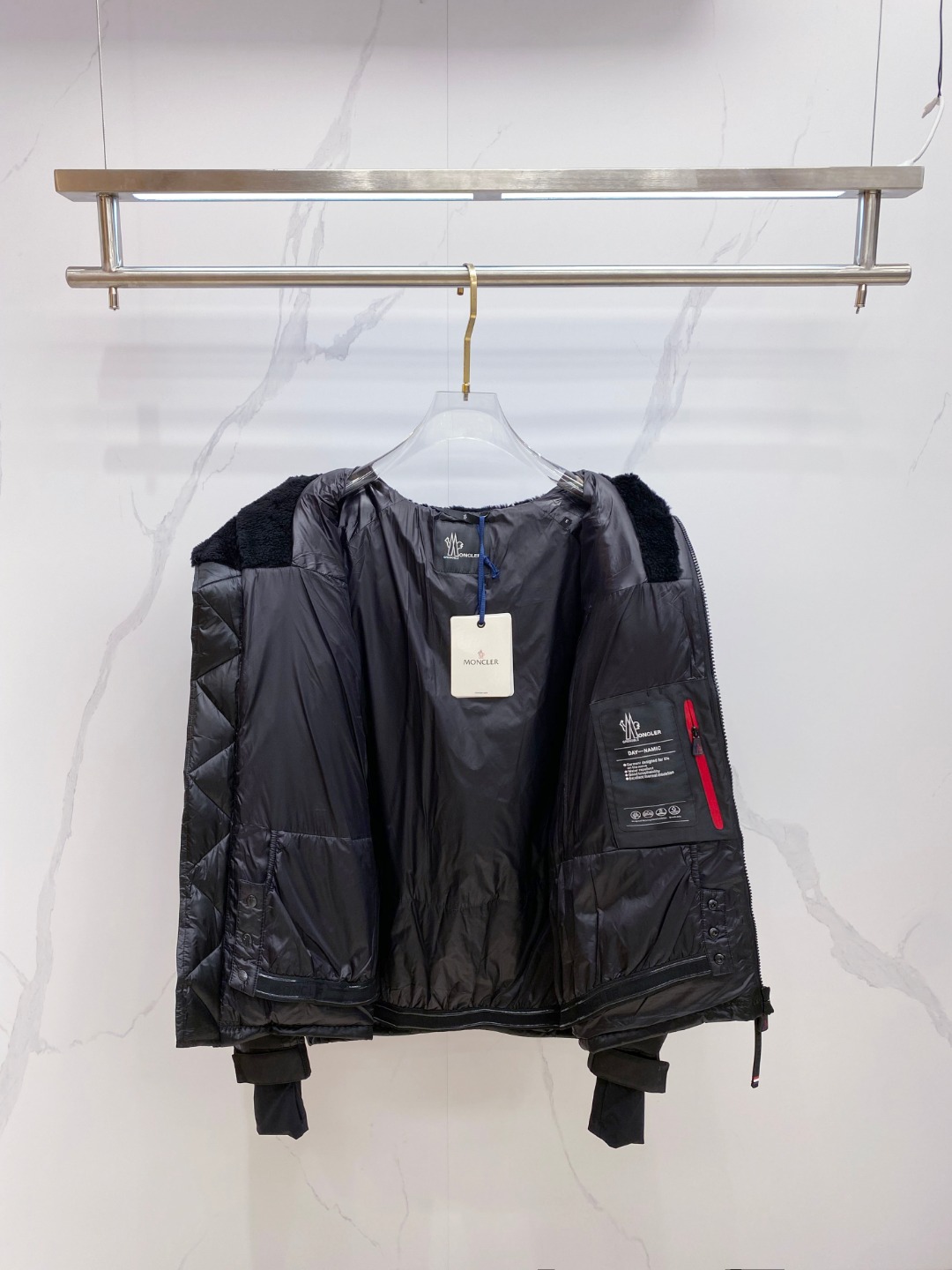 特级羽绒⬆️ Moncler Grenoble男士Morgins羊毛皮拼接里羽绒服.高端单品.原版购入开