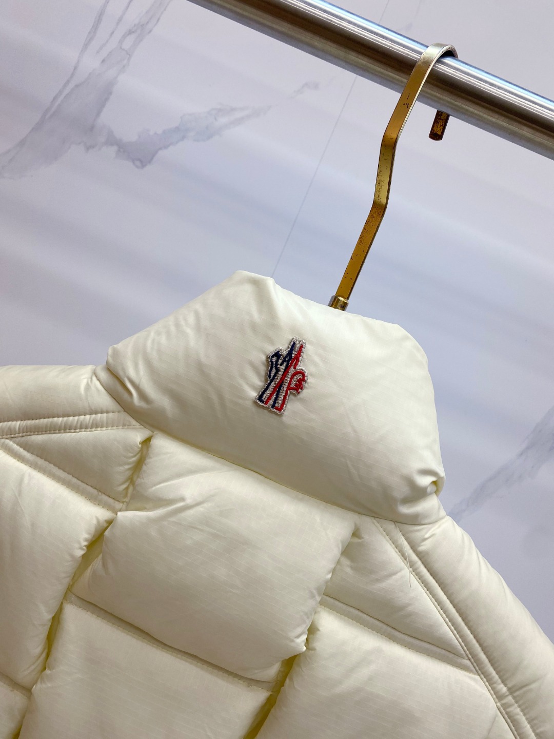 Moncler 蒙口🆕🆕🆕25年冬季新款羽绒马甲立领羽绒马甲，原版订制五金配件，采用顶级90白鸭绒超柔软