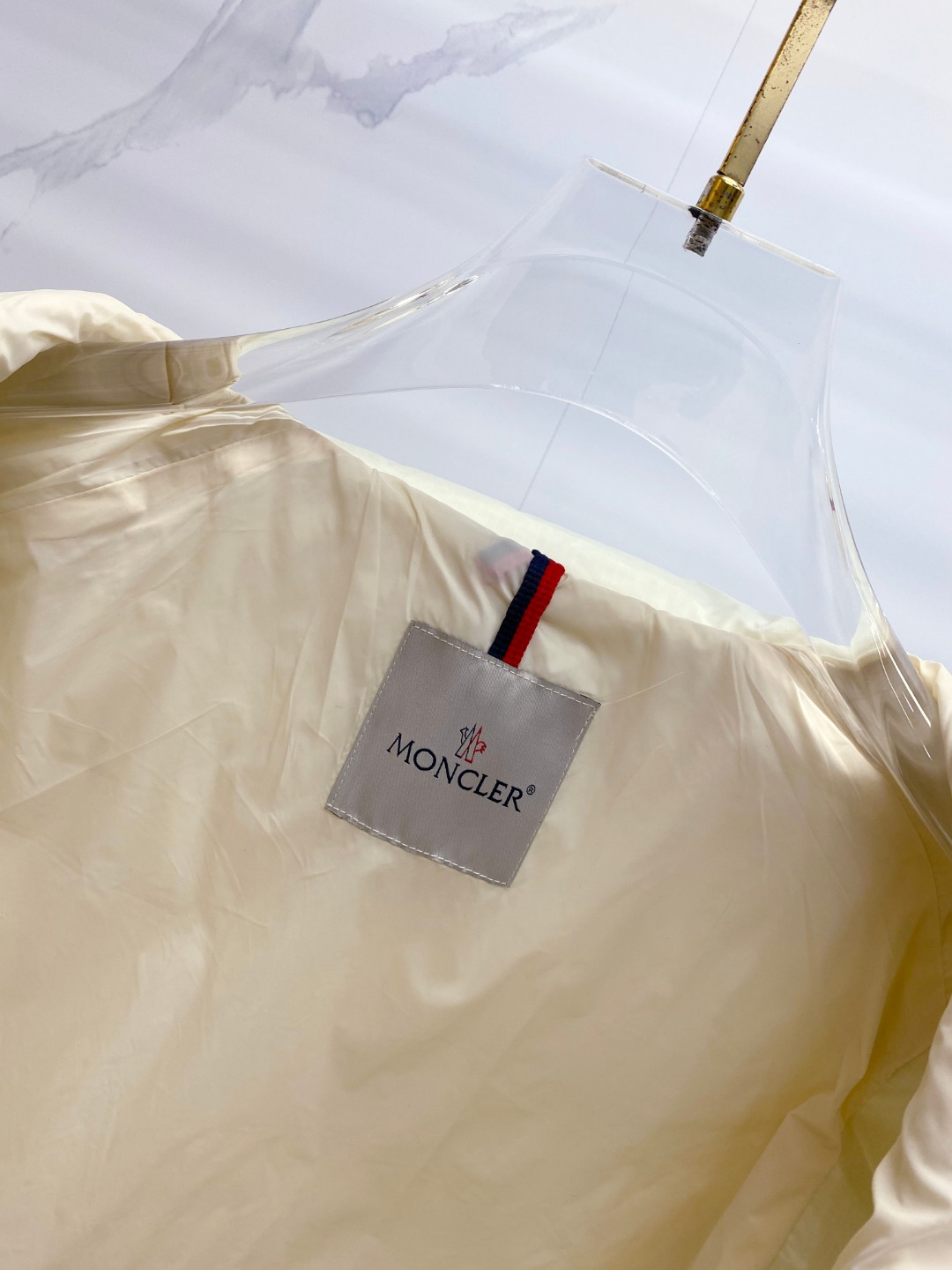 Moncler 蒙口🆕🆕🆕25年冬季新款羽绒马甲立领羽绒马甲，原版订制五金配件，采用顶级90白鸭绒超柔软