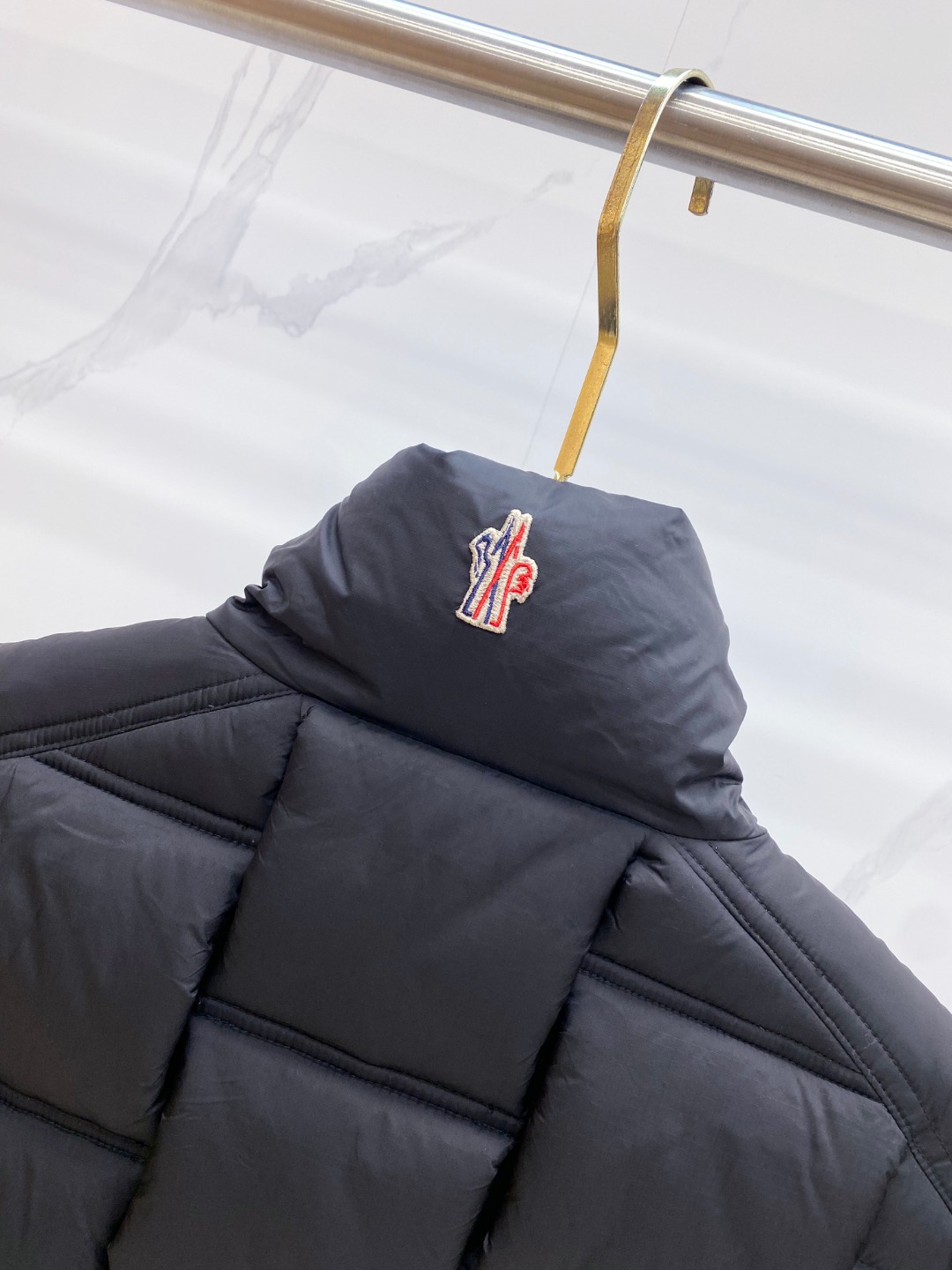 Moncler 蒙口🆕🆕🆕25年冬季新款羽绒马甲立领羽绒马甲，原版订制五金配件，采用顶级90白鸭绒超柔软