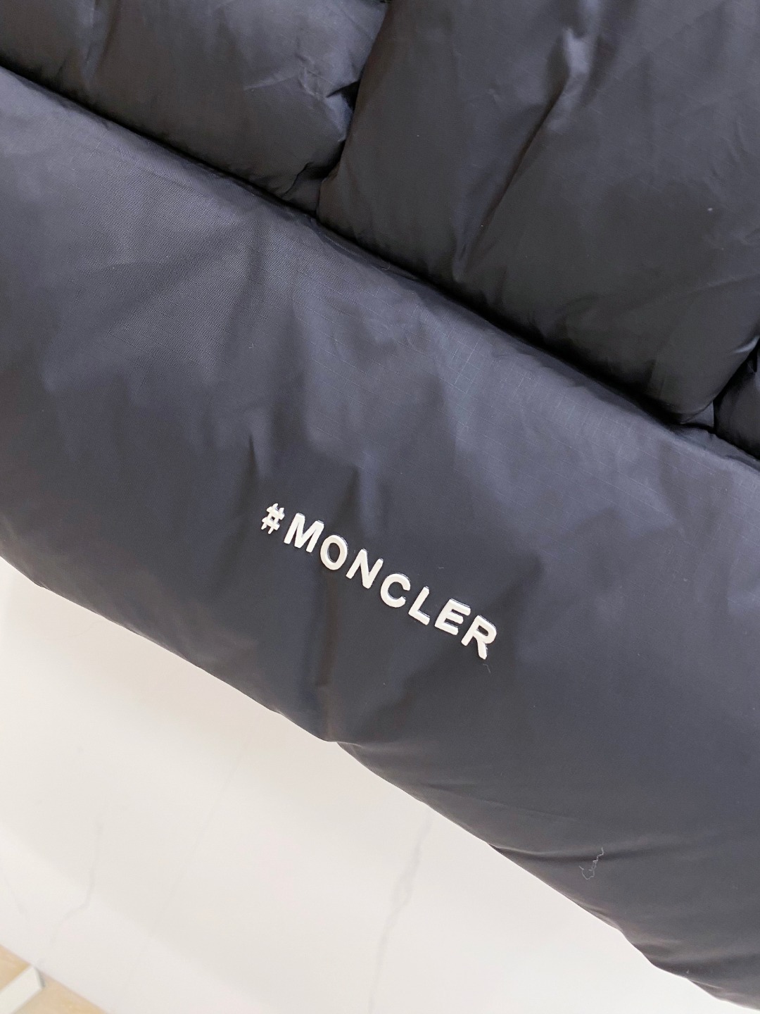 Moncler 蒙口🆕🆕🆕25年冬季新款羽绒马甲立领羽绒马甲，原版订制五金配件，采用顶级90白鸭绒超柔软