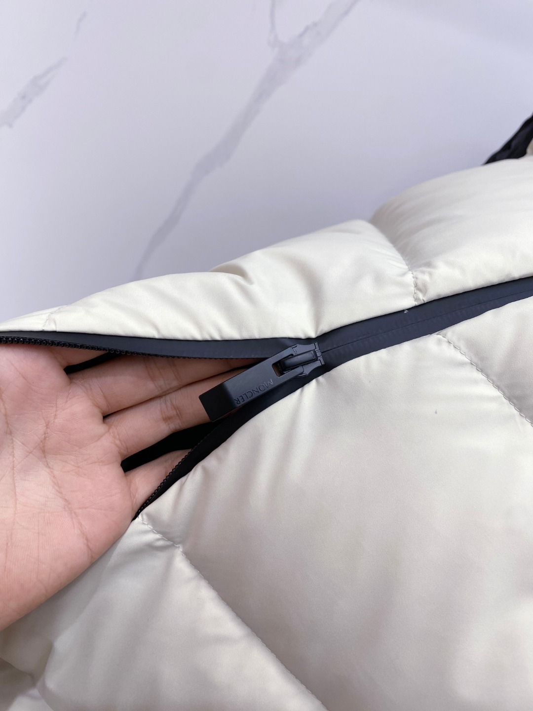 Moncler Valmasque蒙口男士可拆卸兜帽羽绒马甲.原版购入开发.特级鹅绒填充➕原厂替换面料➕