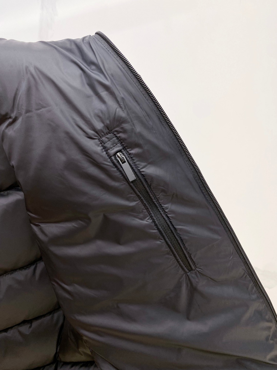 Moncler Valmasque蒙口男士可拆卸兜帽羽绒马甲.原版购入开发.特级鹅绒填充➕原厂替换面料➕