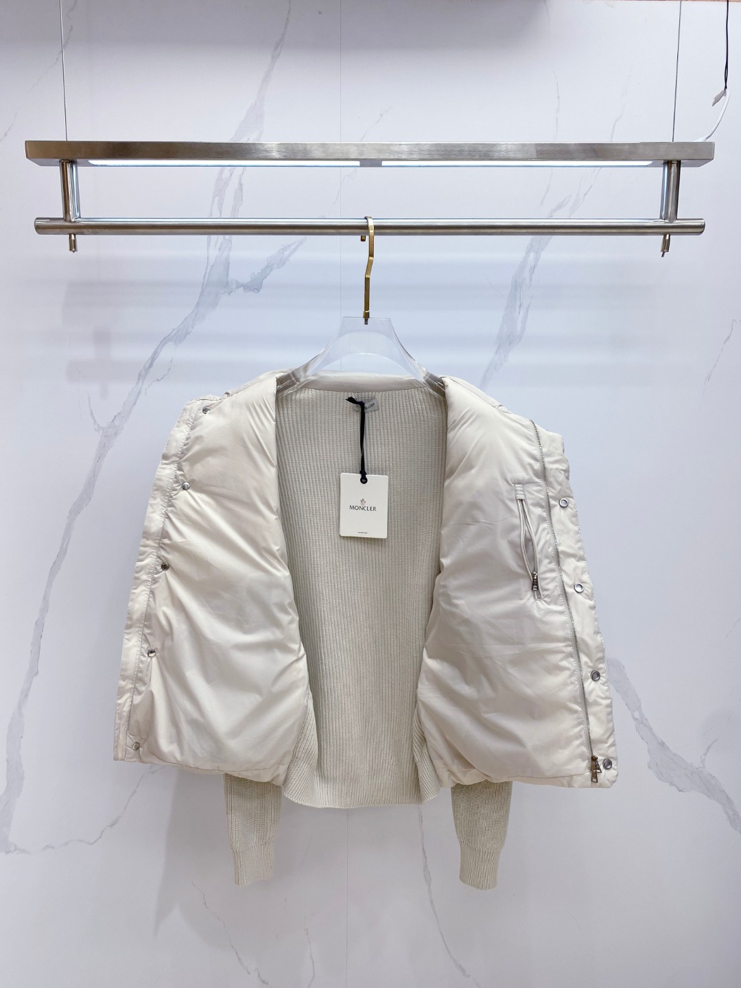 Moncler 蒙口 2025年秋冬新款羽绒服，针织拼接羽绒服采用新国标95白鸭绒，秋冬新品内搭神器！在