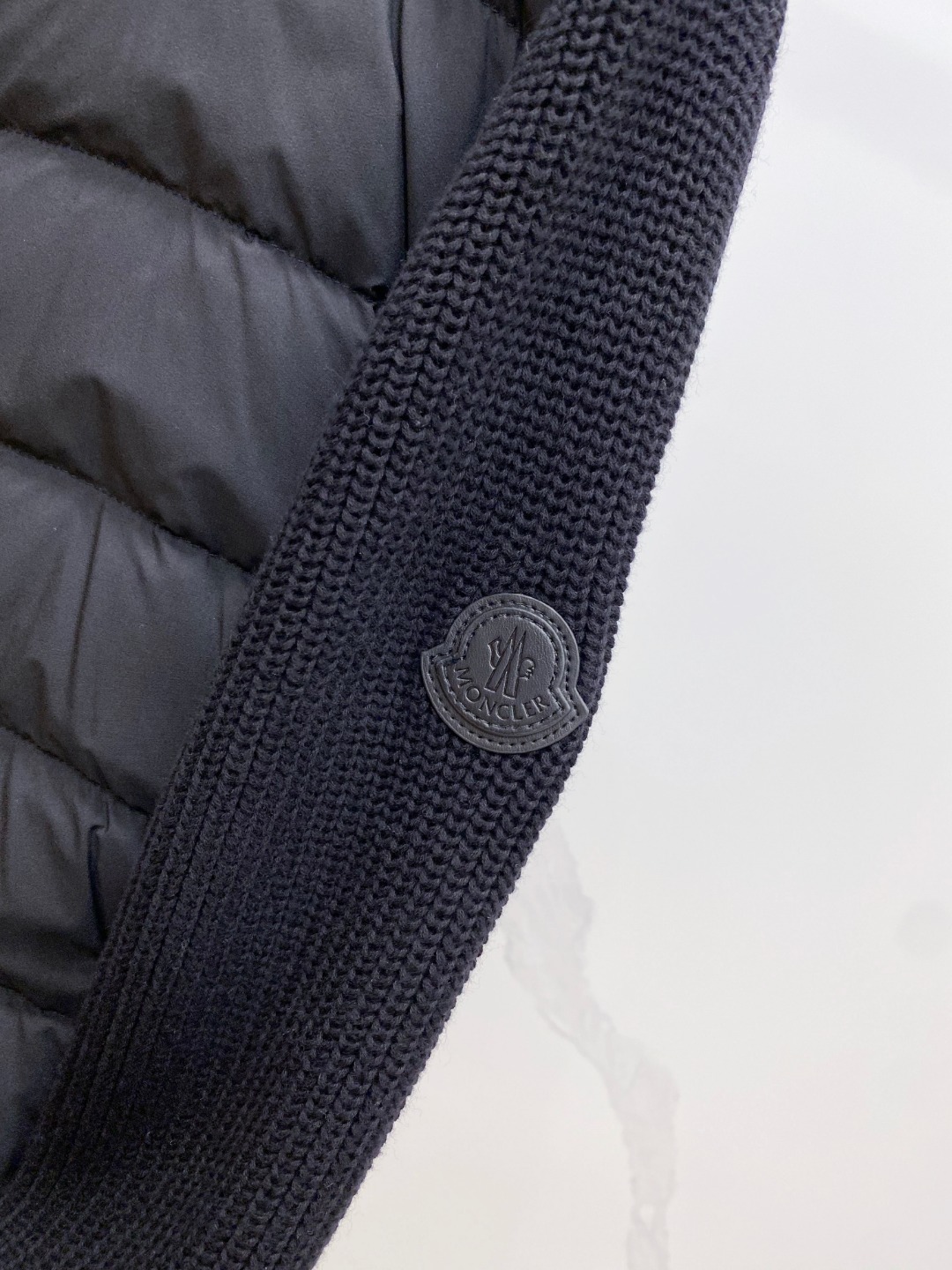 Moncler 蒙口 2025年秋冬新款羽绒服，针织拼接羽绒服采用新国标95白鸭绒，秋冬新品内搭神器！在