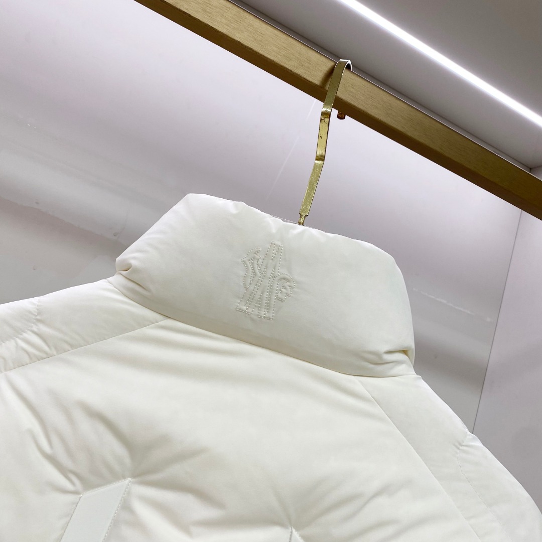 特级羽绒⬆️Moncler Matt Black3144欧洲限定款.2025全新重工机甲风异型裁剪立领羽