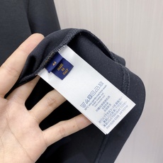 2026ss早秋最新款休闲打底 高端品质 版型面料五金都是专柜1:1定制 面料是用的100%液氨空气层棉面料 身上帅气有 2026ss早秋最新款休闲打底 高端品质 版型面料五金都是专柜1:1定制 面料是用的100%液氨空气层棉面料 身上帅气有