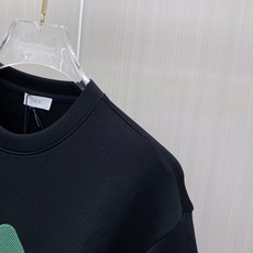 2026ss早秋最新款休闲打底 高端品质 版型面料五金都是专柜1:1定制 面料是用的100%液氨空气层棉面料 身上帅气有 2026ss早秋最新款休闲打底 高端品质 版型面料五金都是专柜1:1定制 面料是用的100%液氨空气层棉面料 身上帅气有