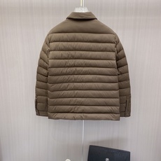爆款羽绒服 2026新品 新款羽绒服秀场新品,品相非常完美, 内里90%白鹅绒填充,舒适保暖,色泽饱满诱人,非常出彩的设 爆款羽绒服 2026新品 新款羽绒服秀场新品,品相非常完美, 内里90%白鹅绒填充,舒适保暖,色泽饱满诱人,非常出彩的设