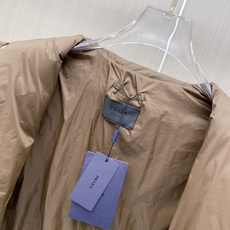 爆款羽绒服 2026新品 新款羽绒服秀场新品,品相非常完美, 内里90%白鹅绒填充,舒适保暖,色泽饱满诱人,非常出彩的设 爆款羽绒服 2026新品 新款羽绒服秀场新品,品相非常完美, 内里90%白鹅绒填充,舒适保暖,色泽饱满诱人,非常出彩的设
