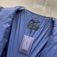 爆款羽绒服 2026新品 新款羽绒服秀场新品,品相非常完美, 内里90%白鹅绒填充,舒适保暖,色泽饱满诱人,非常出彩的设 爆款羽绒服 2026新品 新款羽绒服秀场新品,品相非常完美, 内里90%白鹅绒填充,舒适保暖,色泽饱满诱人,非常出彩的设