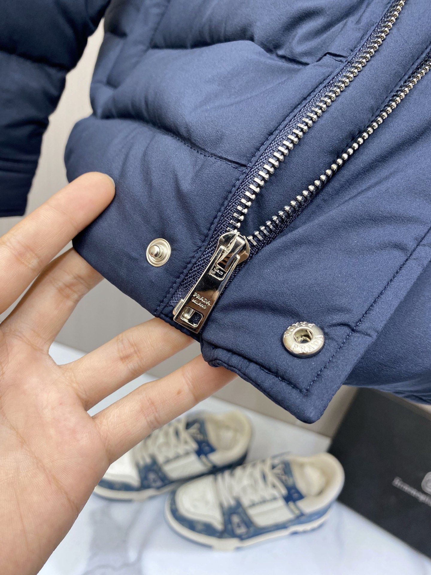 爆款羽绒服 2026新品 新款羽绒服秀场新品,品相非常完美, 内里90%白鹅绒填充,舒适保暖,色泽饱满诱人,非常出彩的设 爆款羽绒服 2026新品 新款羽绒服秀场新品,品相非常完美, 内里90%白鹅绒填充,舒适保暖,色泽饱满诱人,非常出彩的设