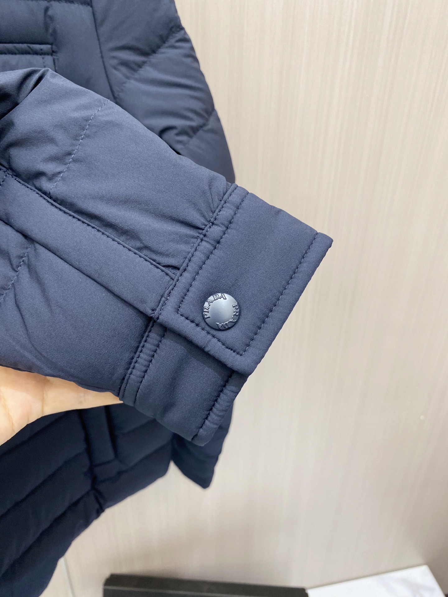 爆款羽绒服 2026新品 新款羽绒服秀场新品,品相非常完美, 内里90%白鹅绒填充,舒适保暖,色泽饱满诱人,非常出彩的设 爆款羽绒服 2026新品 新款羽绒服秀场新品,品相非常完美, 内里90%白鹅绒填充,舒适保暖,色泽饱满诱人,非常出彩的设