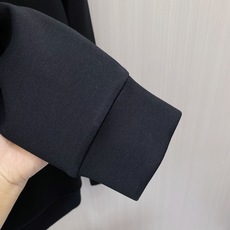 2026ss早秋最新款休闲打底 高端品质 版型面料五金都是专柜1:1定制 面料是用的100%液氨空气层棉面料 身上帅气有 2026ss早秋最新款休闲打底 高端品质 版型面料五金都是专柜1:1定制 面料是用的100%液氨空气层棉面料 身上帅气有