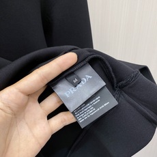 2026ss早秋最新款休闲打底 高端品质 版型面料五金都是专柜1:1定制 面料是用的100%液氨空气层棉面料 身上帅气有 2026ss早秋最新款休闲打底 高端品质 版型面料五金都是专柜1:1定制 面料是用的100%液氨空气层棉面料 身上帅气有