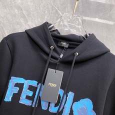 2026ss早秋最新款休闲打底 高端品质 版型面料五金都是专柜1:1定制 面料是用的100%液氨空气层棉面料 身上帅气有 2026ss早秋最新款休闲打底 高端品质 版型面料五金都是专柜1:1定制 面料是用的100%液氨空气层棉面料 身上帅气有