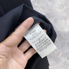 2026ss早秋最新款休闲打底 高端品质 版型面料五金都是专柜1:1定制 面料是用的100%液氨空气层棉面料 身上帅气有 2026ss早秋最新款休闲打底 高端品质 版型面料五金都是专柜1:1定制 面料是用的100%液氨空气层棉面料 身上帅气有