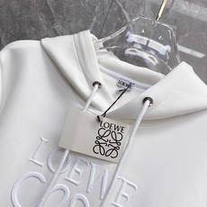 2026ss早秋最新款休闲打底 高端品质 版型面料五金都是专柜1:1定制 面料是用的100%液氨空气层棉面料 身上帅气有 2026ss早秋最新款休闲打底 高端品质 版型面料五金都是专柜1:1定制 面料是用的100%液氨空气层棉面料 身上帅气有