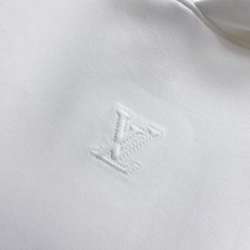 2026ss早秋最新款休闲打底 高端品质 版型面料五金都是专柜1:1定制 面料是用的100%液氨空气层棉面料 身上帅气有 2026ss早秋最新款休闲打底 高端品质 版型面料五金都是专柜1:1定制 面料是用的100%液氨空气层棉面料 身上帅气有
