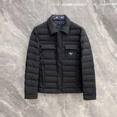 爆款羽绒服 2026新品 新款羽绒服秀场新品,品相非常完美, 内里90%白鹅绒填充,舒适保暖,色泽饱满诱人,非常出彩的设 爆款羽绒服 2026新品 新款羽绒服秀场新品,品相非常完美, 内里90%白鹅绒填充,舒适保暖,色泽饱满诱人,非常出彩的设
