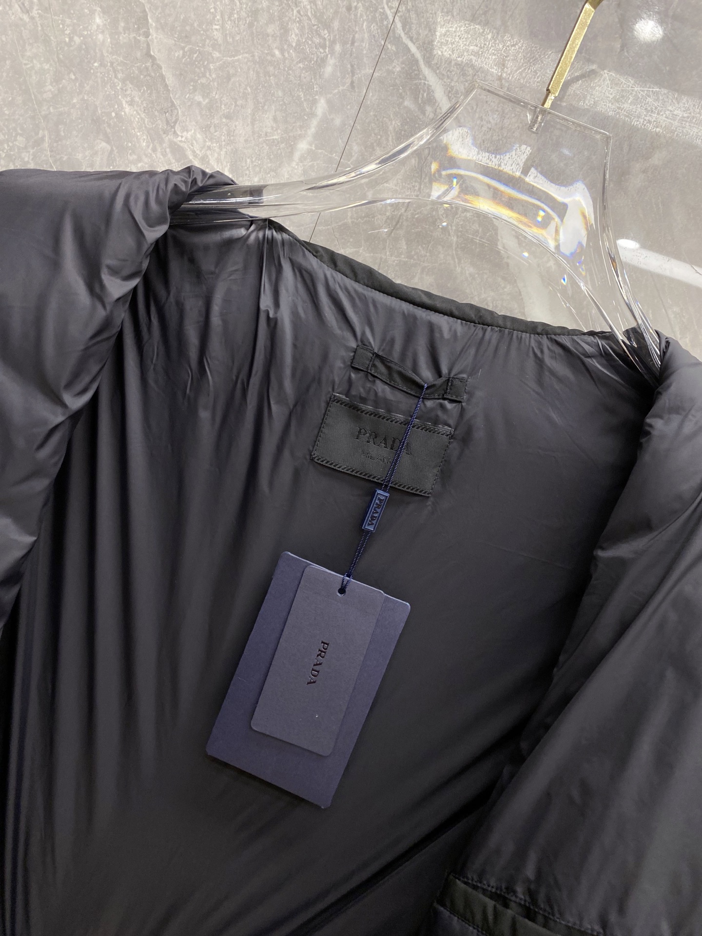爆款羽绒服 2026新品 新款羽绒服秀场新品,品相非常完美, 内里90%白鹅绒填充,舒适保暖,色泽饱满诱人,非常出彩的设 爆款羽绒服 2026新品 新款羽绒服秀场新品,品相非常完美, 内里90%白鹅绒填充,舒适保暖,色泽饱满诱人,非常出彩的设