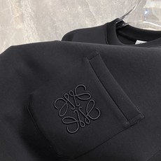 2026ss早秋最新款休闲打底 高端品质 版型面料五金都是专柜1:1定制 面料是用的100%液氨空气层棉面料 身上帅气有 2026ss早秋最新款休闲打底 高端品质 版型面料五金都是专柜1:1定制 面料是用的100%液氨空气层棉面料 身上帅气有