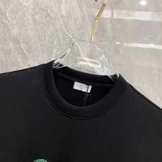 2026ss早秋最新款休闲打底 高端品质 版型面料五金都是专柜1:1定制 面料是用的100%液氨空气层棉面料 身上帅气有 2026ss早秋最新款休闲打底 高端品质 版型面料五金都是专柜1:1定制 面料是用的100%液氨空气层棉面料 身上帅气有