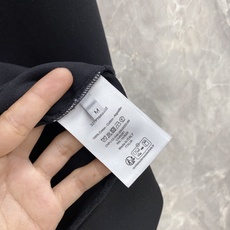 2026ss早秋最新款休闲打底 高端品质 版型面料五金都是专柜1:1定制 面料是用的100%液氨空气层棉面料 身上帅气有 2026ss早秋最新款休闲打底 高端品质 版型面料五金都是专柜1:1定制 面料是用的100%液氨空气层棉面料 身上帅气有