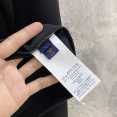 2026ss早秋最新款休闲打底 高端品质 版型面料五金都是专柜1:1定制 面料是用的100%液氨空气层棉面料 身上帅气有 2026ss早秋最新款休闲打底 高端品质 版型面料五金都是专柜1:1定制 面料是用的100%液氨空气层棉面料 身上帅气有