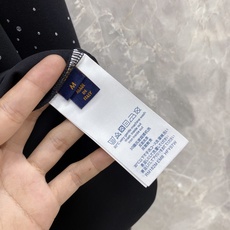 2026ss早秋最新款休闲打底 高端品质 版型面料五金都是专柜1:1定制 面料是用的100%液氨空气层棉面料 身上帅气有 2026ss早秋最新款休闲打底 高端品质 版型面料五金都是专柜1:1定制 面料是用的100%液氨空气层棉面料 身上帅气有