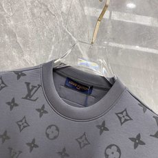 2026ss早秋最新款休闲打底 高端品质 版型面料五金都是专柜1:1定制 面料是用的100%液氨空气层棉面料 身上帅气有 2026ss早秋最新款休闲打底 高端品质 版型面料五金都是专柜1:1定制 面料是用的100%液氨空气层棉面料 身上帅气有