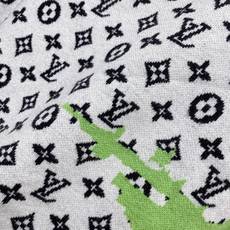 2026秋冬新款羊毛毛衣 高品质意大利进口羊毛混纺面料,高密度针织,时尚百搭毛衣,帅气十足。经典Logo标志 更耐穿更加 2026秋冬新款羊毛毛衣 高品质意大利进口羊毛混纺面料,高密度针织,时尚百搭毛衣,帅气十足。经典Logo标志 更耐穿更加