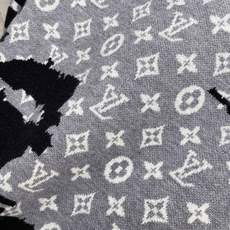 2026秋冬新款羊毛毛衣 高品质意大利进口羊毛混纺面料,高密度针织,时尚百搭毛衣,帅气十足。经典Logo标志 更耐穿更加 2026秋冬新款羊毛毛衣 高品质意大利进口羊毛混纺面料,高密度针织,时尚百搭毛衣,帅气十足。经典Logo标志 更耐穿更加