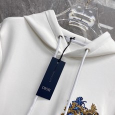 2026ss早秋最新款休闲打底 高端品质 版型面料五金都是专柜1:1定制 面料是用的100%液氨空气层棉面料 身上帅气有 2026ss早秋最新款休闲打底 高端品质 版型面料五金都是专柜1:1定制 面料是用的100%液氨空气层棉面料 身上帅气有