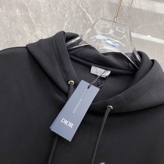 2026ss早秋最新款休闲打底 高端品质 版型面料五金都是专柜1:1定制 面料是用的100%液氨空气层棉面料 身上帅气有 2026ss早秋最新款休闲打底 高端品质 版型面料五金都是专柜1:1定制 面料是用的100%液氨空气层棉面料 身上帅气有