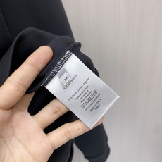 2026ss早秋最新款休闲打底 高端品质 版型面料五金都是专柜1:1定制 面料是用的100%液氨空气层棉面料 身上帅气有 2026ss早秋最新款休闲打底 高端品质 版型面料五金都是专柜1:1定制 面料是用的100%液氨空气层棉面料 身上帅气有