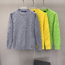 2026秋冬新款羊毛毛衣 高品质意大利进口羊毛混纺面料,高密度针织,时尚百搭毛衣,帅气十足。经典Logo标志 更耐穿更加 2026秋冬新款羊毛毛衣 高品质意大利进口羊毛混纺面料,高密度针织,时尚百搭毛衣,帅气十足。经典Logo标志 更耐穿更加