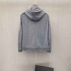 专柜🆕 2026早秋新款休闲套装!专柜同步。细节精致高级,品牌l织带高级感满满。更显年轻活力,定制高端面料,上身挺括有型 专柜🆕 2026早秋新款休闲套装!专柜同步。细节精致高级,品牌l织带高级感满满。更显年轻活力,定制高端面料,上身挺括有型