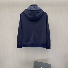 专柜🆕 2026早秋新款休闲套装!专柜同步。细节精致高级,品牌l织带高级感满满。更显年轻活力,定制高端面料,上身挺括有型 专柜🆕 2026早秋新款休闲套装!专柜同步。细节精致高级,品牌l织带高级感满满。更显年轻活力,定制高端面料,上身挺括有型
