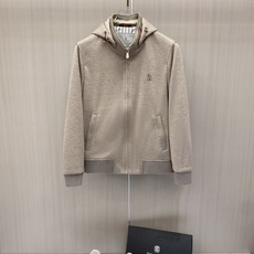专柜🆕 2026早秋新款休闲套装!专柜同步。细节精致高级,品牌l织带高级感满满。更显年轻活力,定制高端面料,上身挺括有型 专柜🆕 2026早秋新款休闲套装!专柜同步。细节精致高级,品牌l织带高级感满满。更显年轻活力,定制高端面料,上身挺括有型