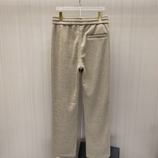 专柜🆕 2026早秋新款休闲套装!专柜同步。细节精致高级,品牌l织带高级感满满。更显年轻活力,定制高端面料,上身挺括有型 专柜🆕 2026早秋新款休闲套装!专柜同步。细节精致高级,品牌l织带高级感满满。更显年轻活力,定制高端面料,上身挺括有型
