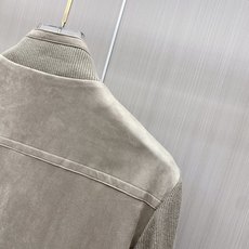 2026秋冬新款棉服冲锋衣,配备原版五金,选用G‑TEX功能性面料,拥有优秀的防风防水表现。压胶密封口袋,帽口支持调节, 2026秋冬新款棉服冲锋衣,配备原版五金,选用G‑TEX功能性面料,拥有优秀的防风防水表现。压胶密封口袋,帽口支持调节,
