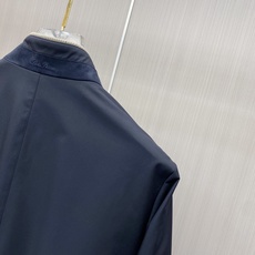 2026秋冬新款棉服冲锋衣,配备原版五金,选用G‑TEX功能性面料,拥有优秀的防风防水表现。压胶密封口袋,帽口支持调节, 2026秋冬新款棉服冲锋衣,配备原版五金,选用G‑TEX功能性面料,拥有优秀的防风防水表现。压胶密封口袋,帽口支持调节,
