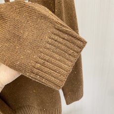 2026秋冬新款羊毛毛衣 高品质意大利进口羊毛混纺面料,高密度针织,时尚百搭毛衣,帅气十足。经典Logo标志 更耐穿更加 2026秋冬新款羊毛毛衣 高品质意大利进口羊毛混纺面料,高密度针织,时尚百搭毛衣,帅气十足。经典Logo标志 更耐穿更加