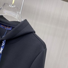 2026ss早秋最新款休闲打底 高端品质 版型面料五金都是专柜1:1定制 面料是用的100%液氨空气层棉面料 身上帅气有 2026ss早秋最新款休闲打底 高端品质 版型面料五金都是专柜1:1定制 面料是用的100%液氨空气层棉面料 身上帅气有